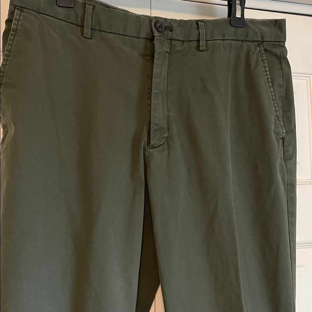 Banana Republic Men's Dark Green Lived-In Chinos